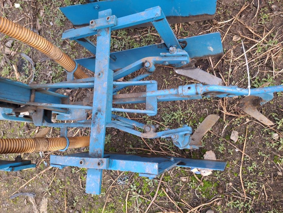 Prasitoare porumb pe 3 rânduri