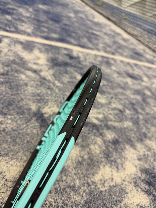 Чисто нова тенис Ракета Head