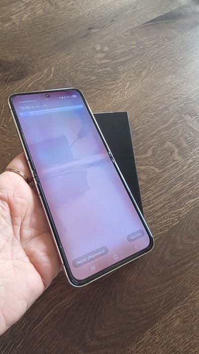 Samsung Galaxy Z Flip 5