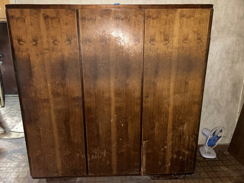 Старая антикварная мебель