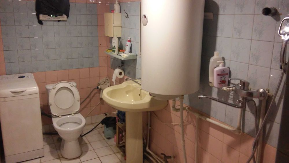 Дача - Дом в 3 км от кольца Рохат , 3 уровня, со всеми коммуникациями