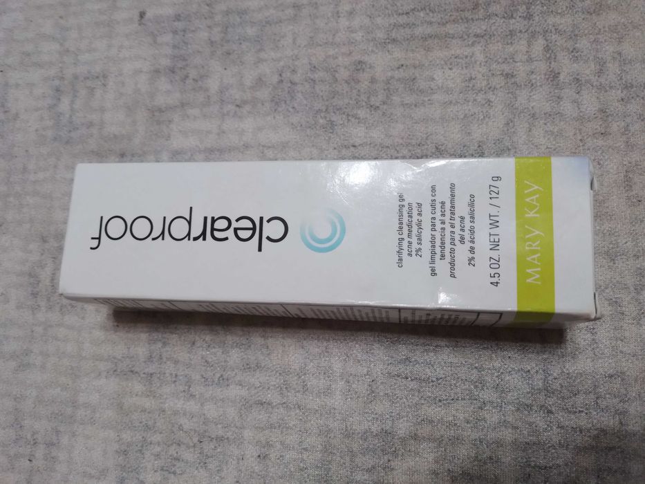 Почистващ гел при акне Mary Kay