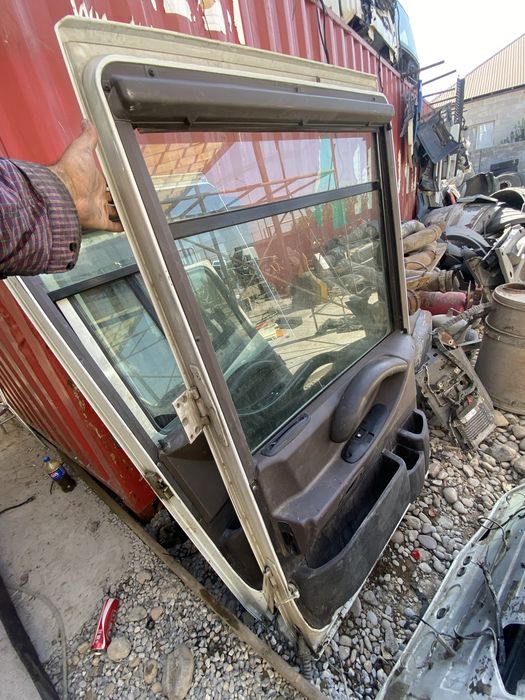 Дверь Рено магнум