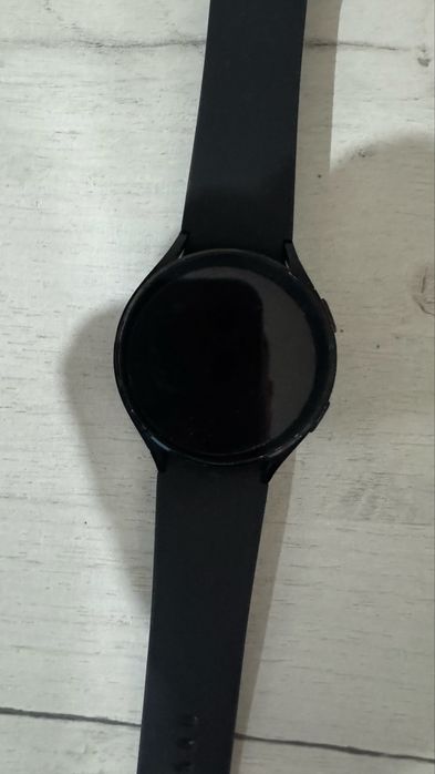 Смарт-часы Samsung Galaxy Watch4