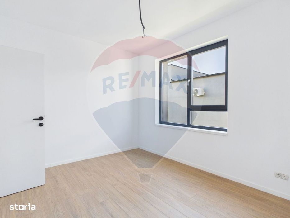 Casa tip duplex cu 4 camere de vânzare in Balotesti