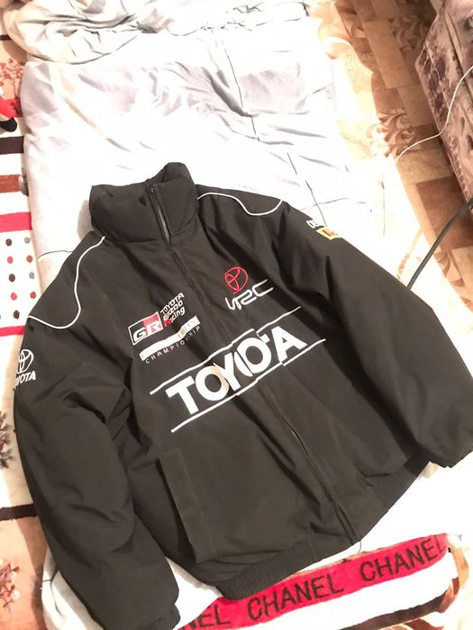 Продам б/ куртку в хорошем состоянии