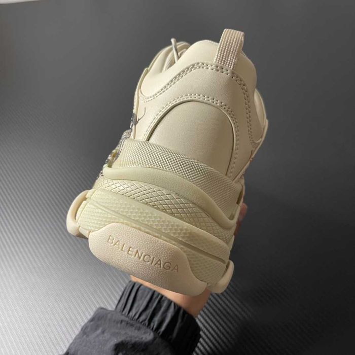Balenciaga Triple S Graffiti Sneaker White Red