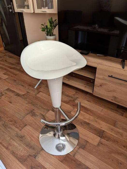 Бар столове по 10€