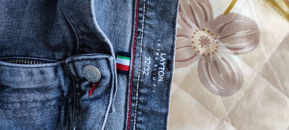 Мъжки нови дънки