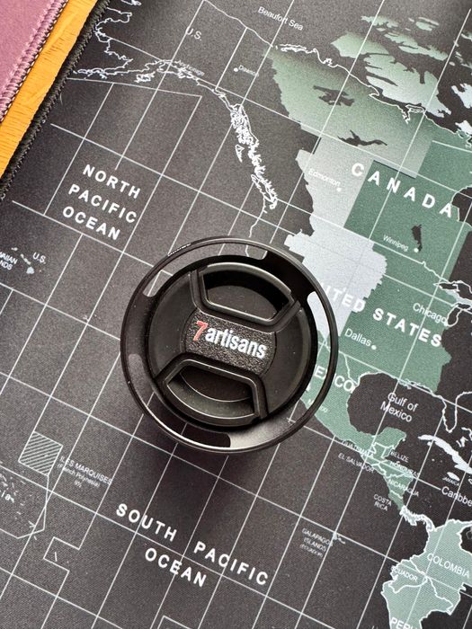 Obiectiv manual 7Artisans 25mm F1.8 APS-C