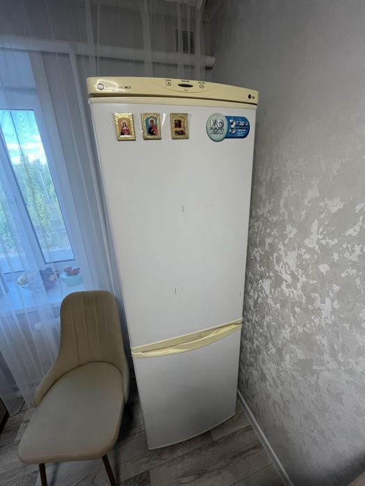 Продам холодильник LG