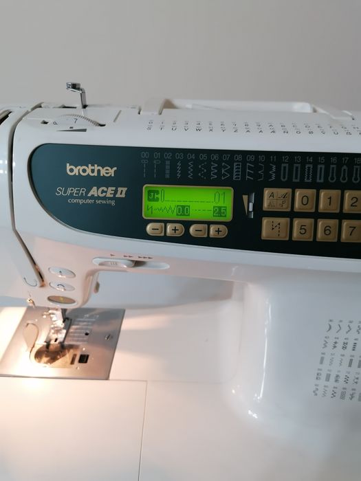 Mașina de cusut Brother super ace 2