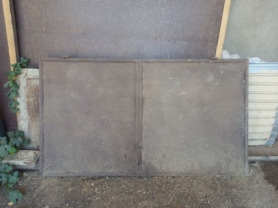 Калитканың екі есігі сатылады бағасына келісеміз.  Продается двери кал