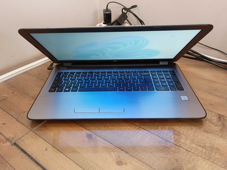 Лаптоп HP 250 G5  i5-7200U  8GB RAM  256GB SSD  нова батерия 15,6
