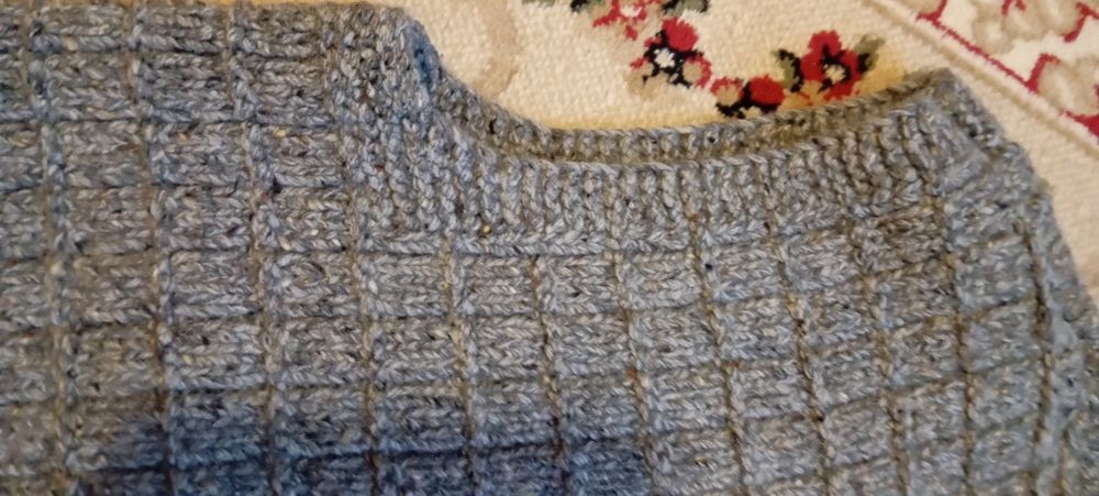 Veste din lana tricotate manual