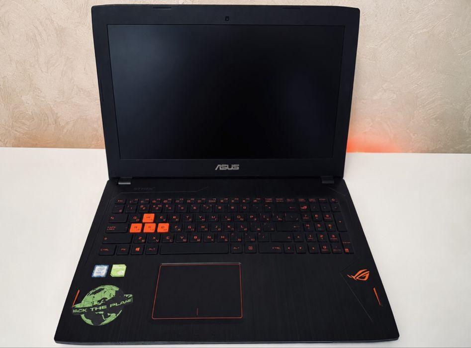 Игровой ноутбук ASUS ROG Strix