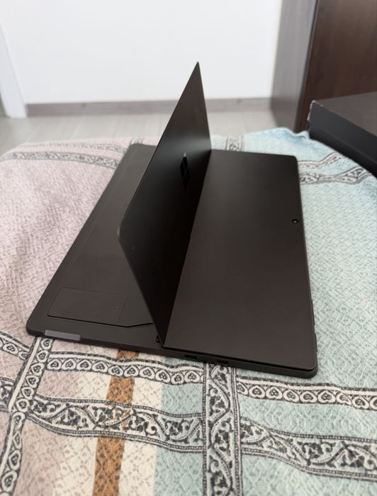 Таблет Microsoft Surface Pro 11 - 13 инча уникат!