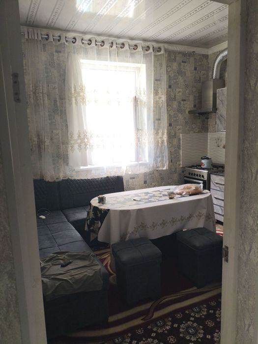 2х комнатная в центре Чирчика с мебелью и техникой