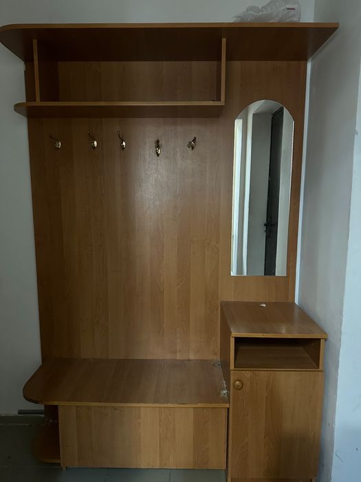 Продам шкаф в прихожую