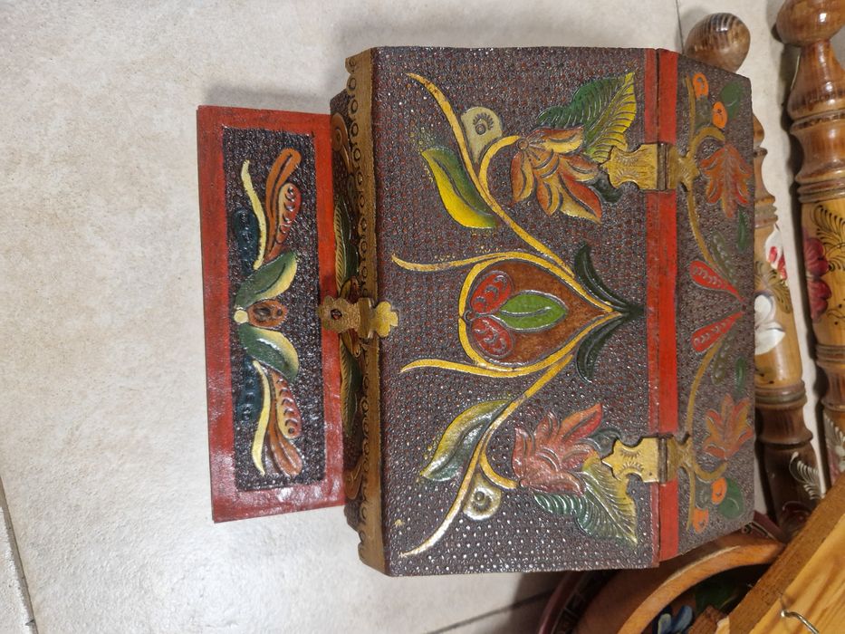 Разпродажба сувенири дърво