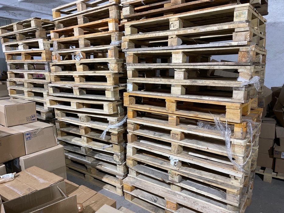 Продам поддоны в отличном состоянии