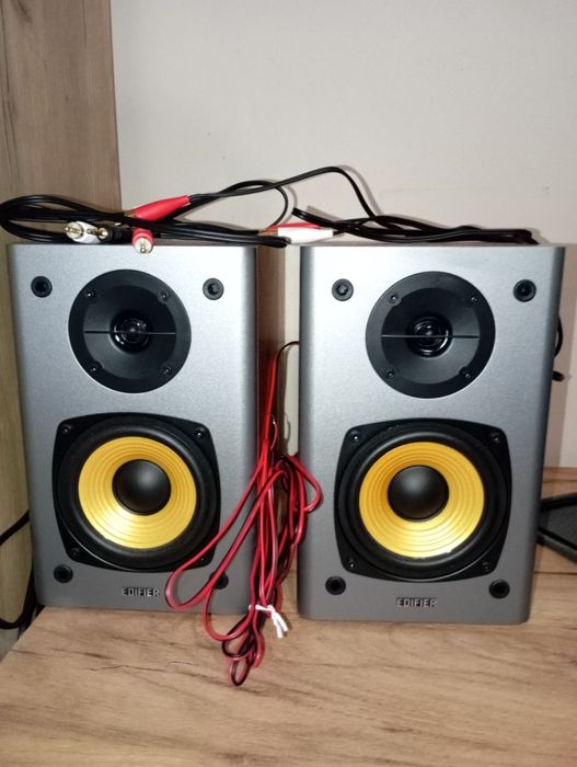 Тонколони Edifier R1000T4