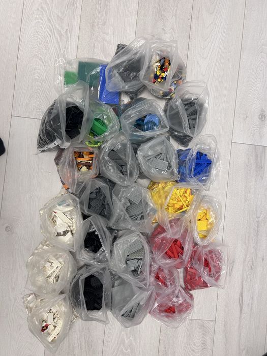 Vand lego in stare apropae perfecta(10+seturi) cu plata la livrare