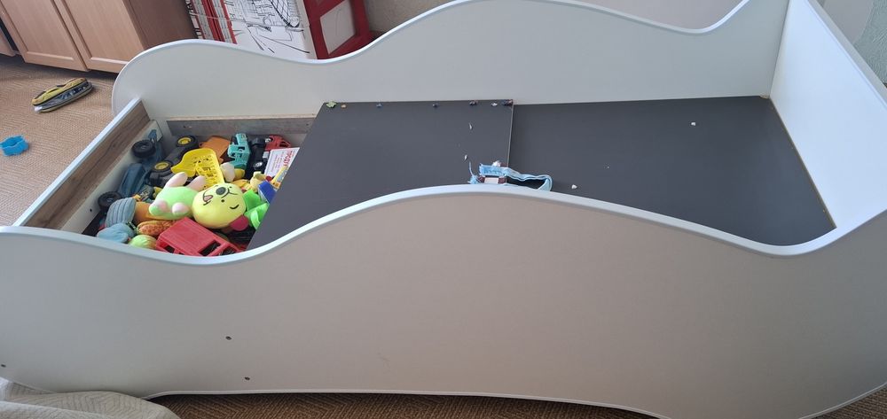 Продам детскую кровать Маквин