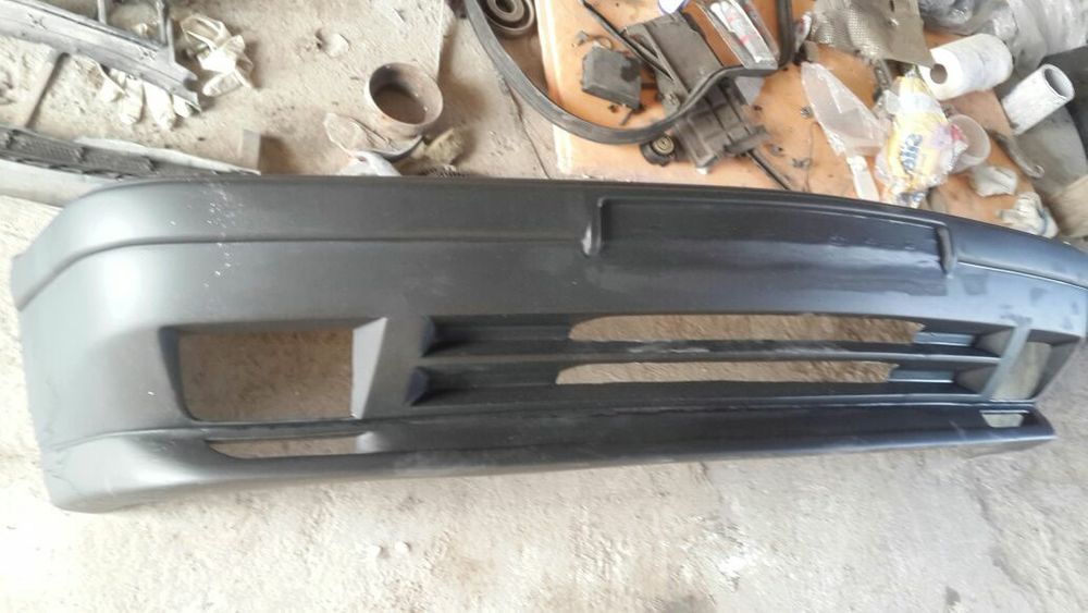 Продам бампер на бмв е34