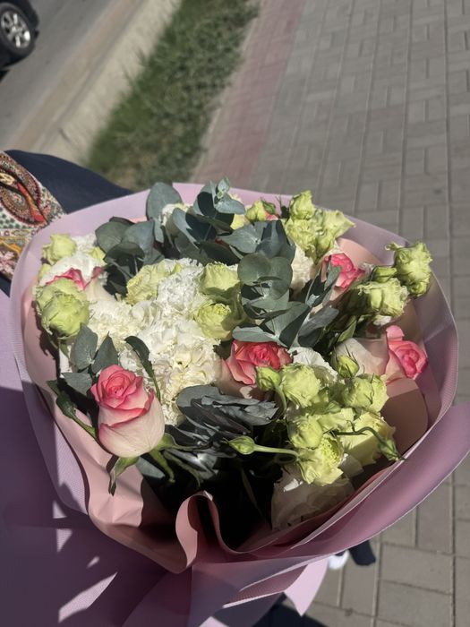 Букет цветов розы