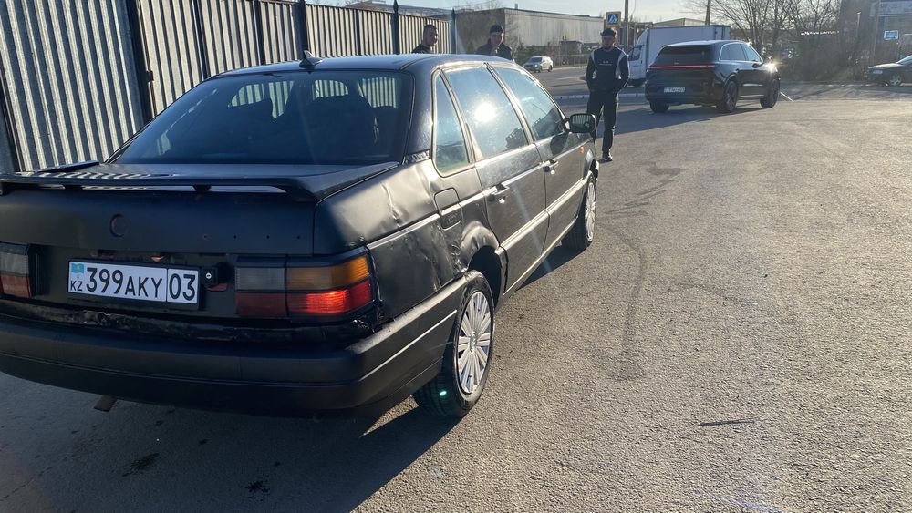Продам авто Volkswagen Passat B3 sedan