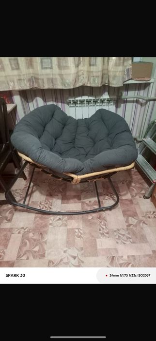 Металлическое кресло