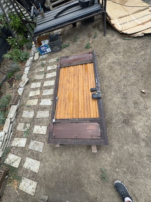 Варота откатные с калиткой.