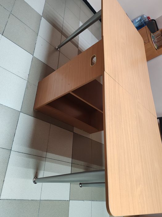 Стол раскладной в отличном состоянии