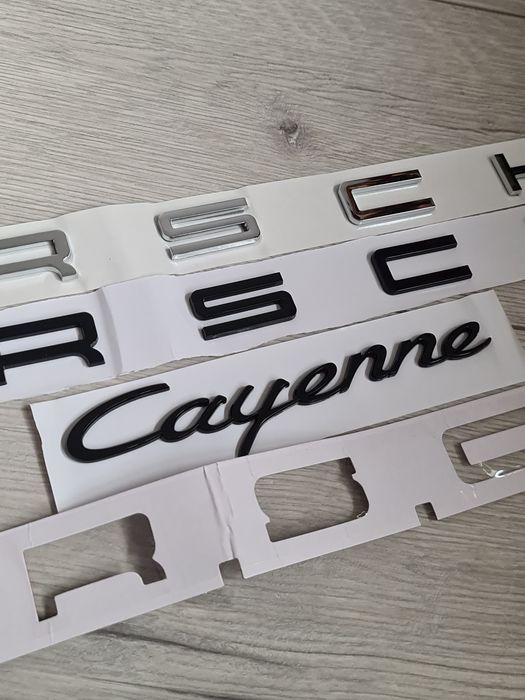 Emblema-Sigla-Logo-Scris-Porsche-Cayenne-Panamera-Negru