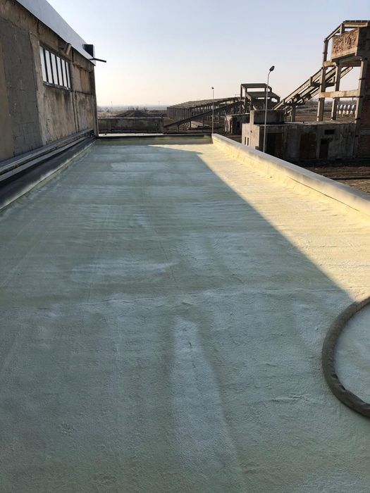 Izolatii cu spuma poliuretanică/pod/acoperiș-Firma Autorizată