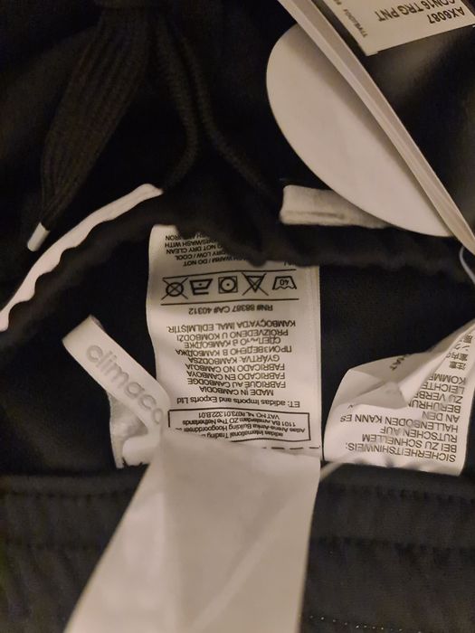 Pantaloni Adidas conici/pret fix