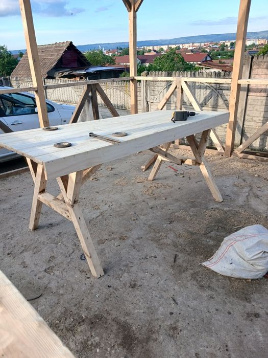 Mese pentru exterior la comanda diferite modele