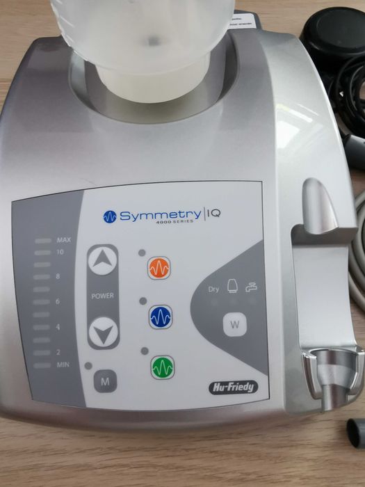 Vand Aparat detartraj Hu-Friedy Symmetry IQ 4000