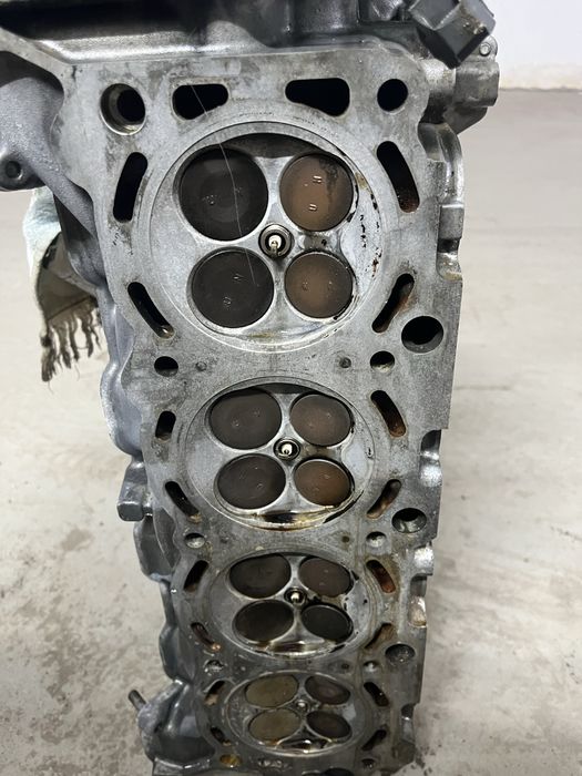 Головки ГБЦ на 2uz 4.7