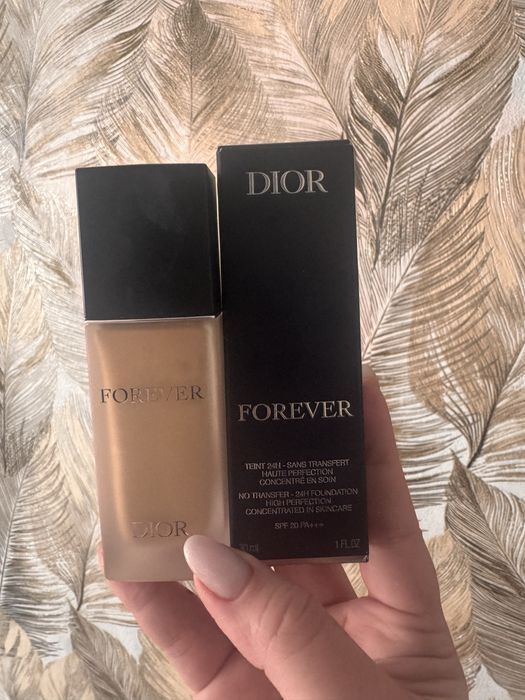 Продам DIOR тональный оригинал 2,5N