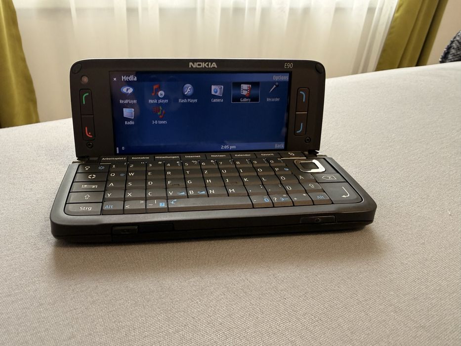 Nokia E90 communicator/impecabil