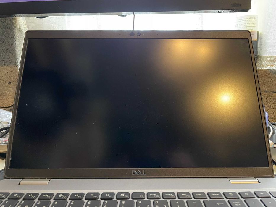 Laptop Office/Gaming Dell Latitude 5530, Intel Core i7-1265U, 16GB RAM, SSD 512GB, Docking Station Cadou