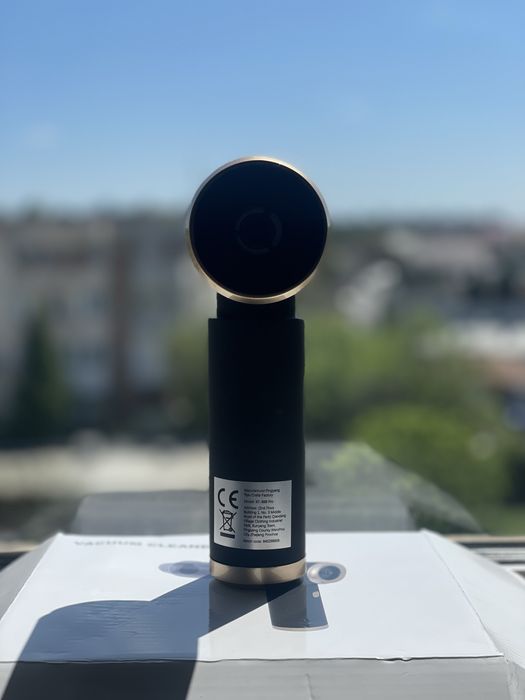 Mini aspirator portabil pentru masina sau colturi inaccesibile