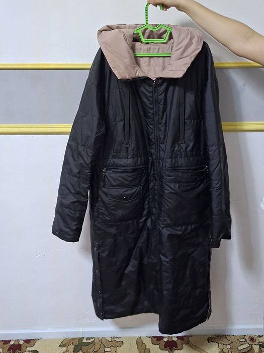 Куртка женски с капишонмен