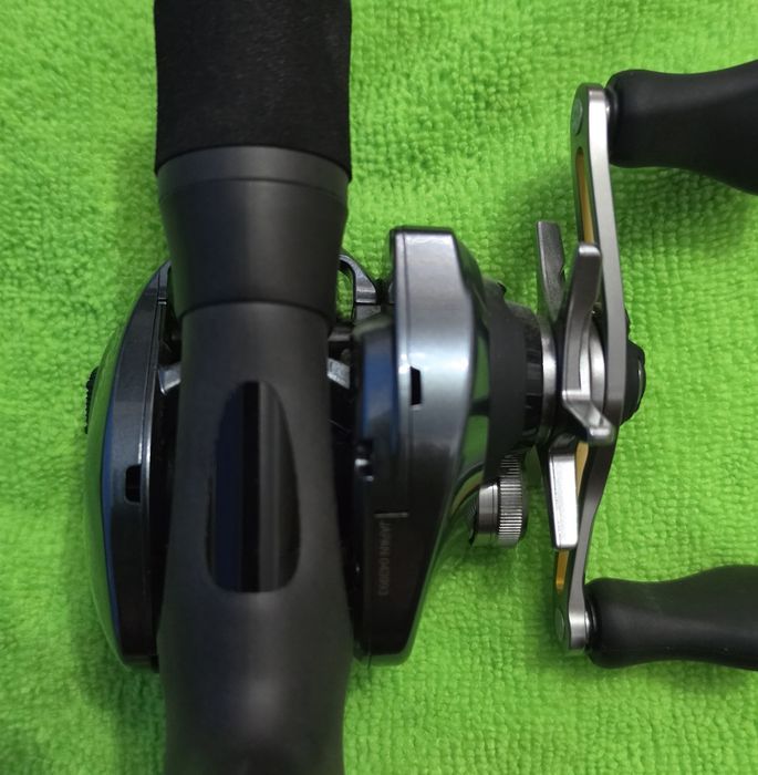 Mulineta baitcast Shimano Aldebaran BFS HG