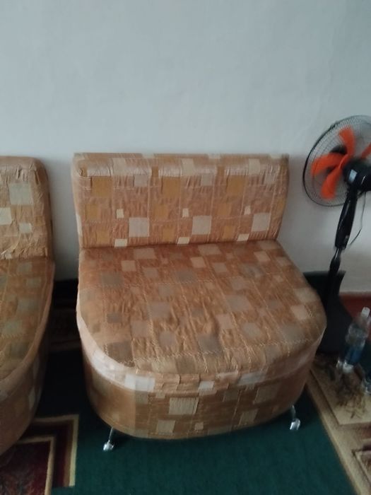 Диван раскладной с пуфиком