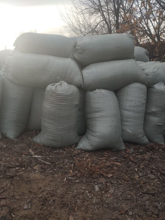 Продам опилки сухие в мешках