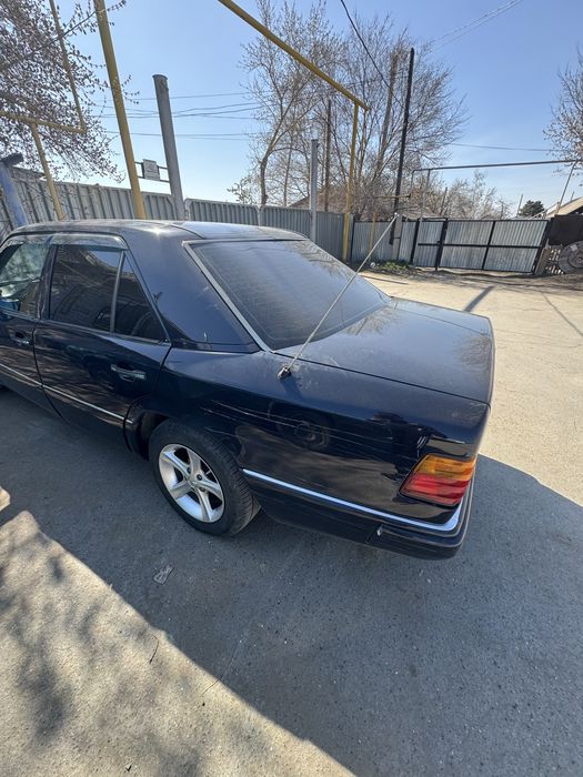 Продам Мерс 124 2,0 111 плита