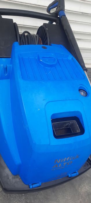 Пароструйка /Водоструйка Nilfisk  Neptune 3 220V 180bar НайВисок Клас от Машините на 220VБързо затопляне